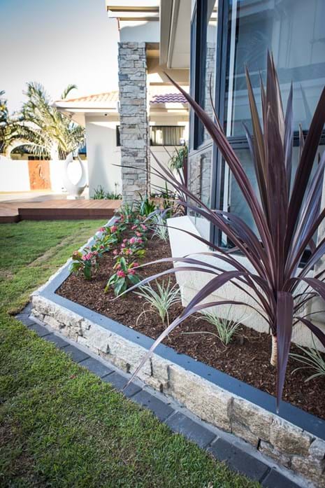 Garden Edging | Kenchi Lifestyle Gardens | Gold Coast